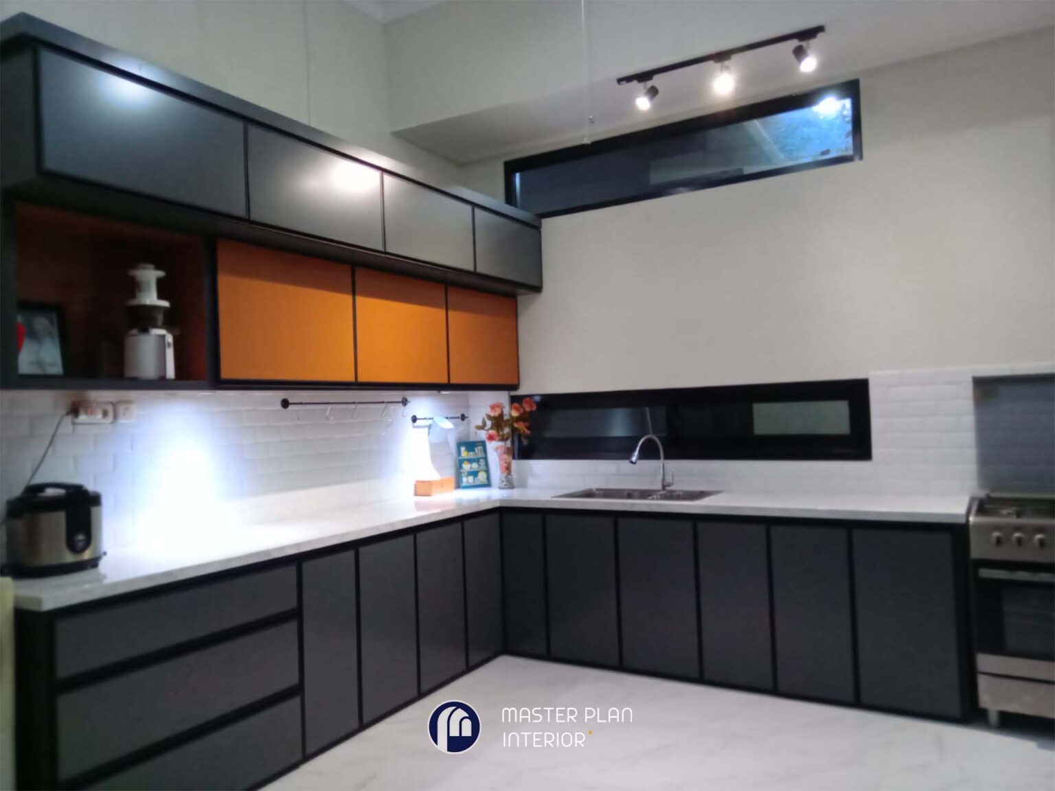 kitchen set aluminium