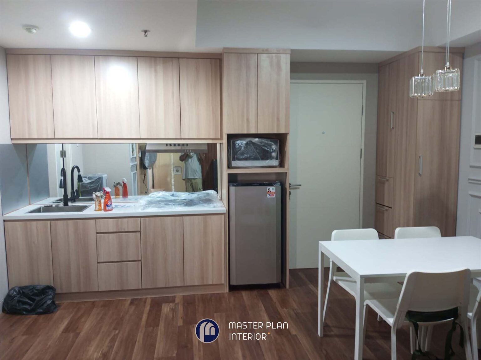 interior apart kitchen set